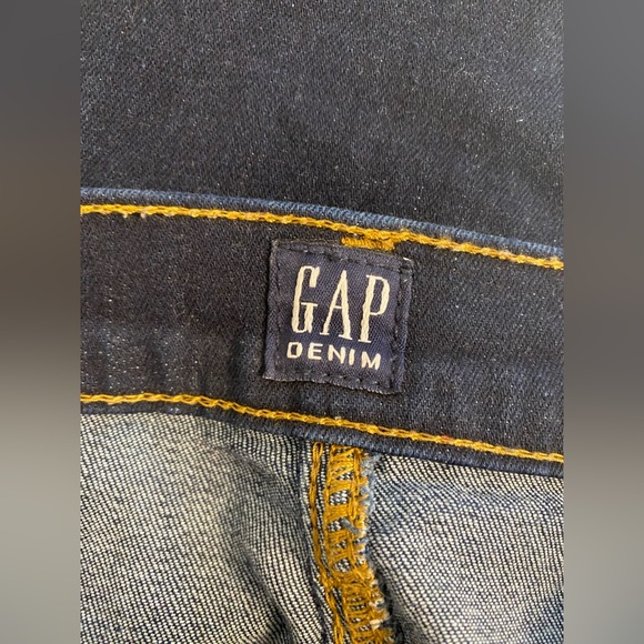 Gap Mid Rise Jeans - Picture 3 of 4